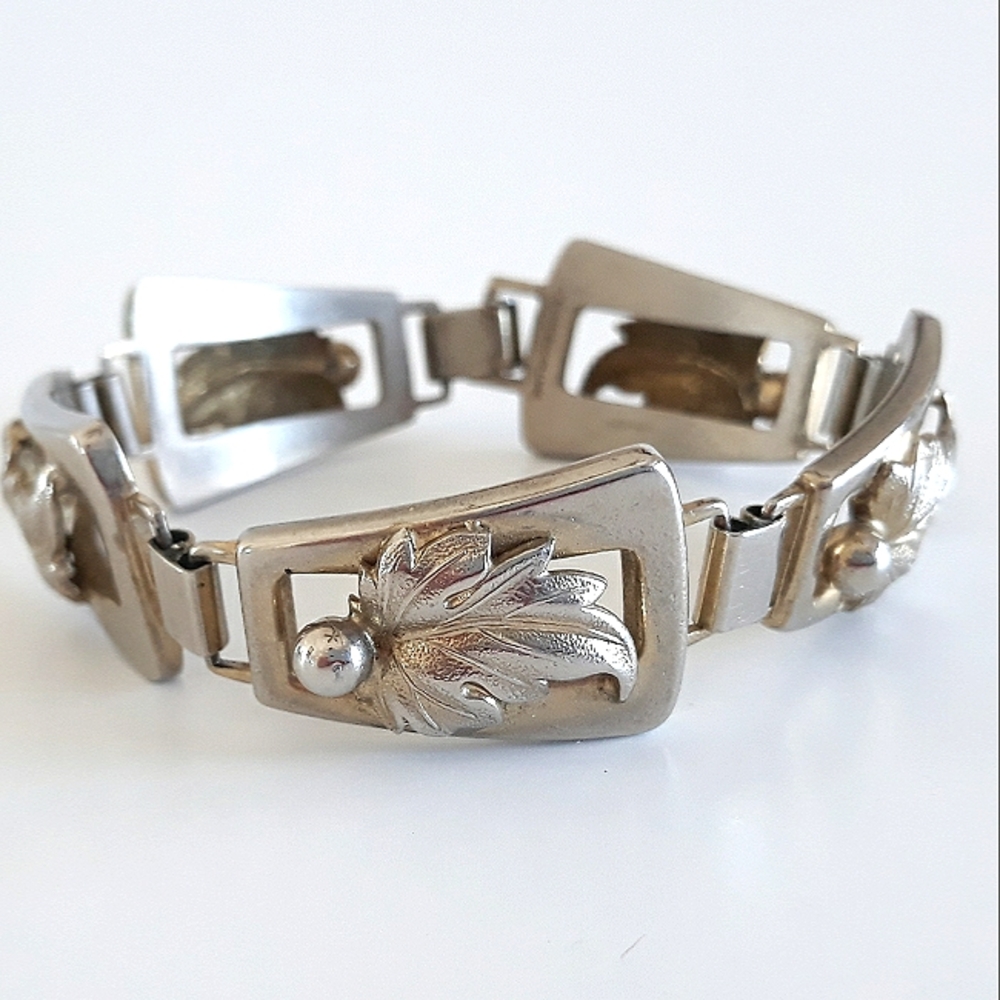 Whiting & Davis Co. Leaf Motif Silver-Tone Link Bracelet